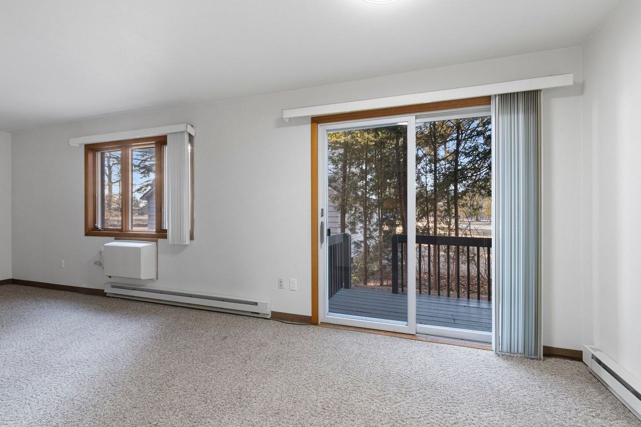 East Shore Apartments - Photo 4 of 14