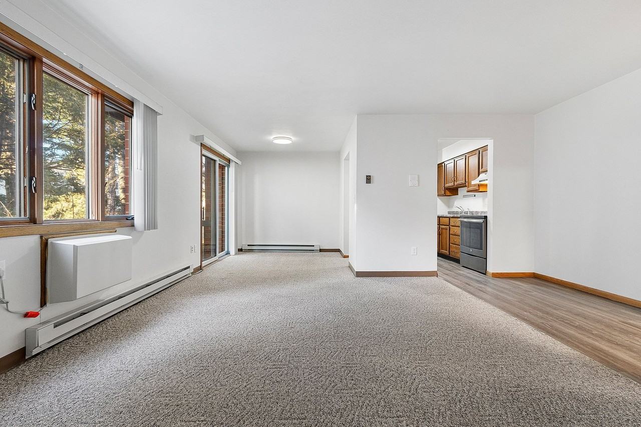 East Shore Apartments - Photo 3 of 14