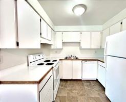 featured image of 2524 W Sylvester St