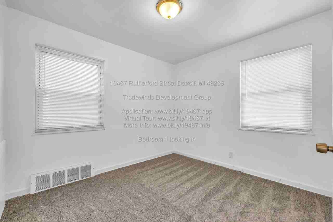 19467 Rutherford St - Photo 4 of 13