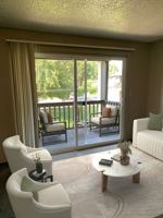 featured image of Colonial Manor