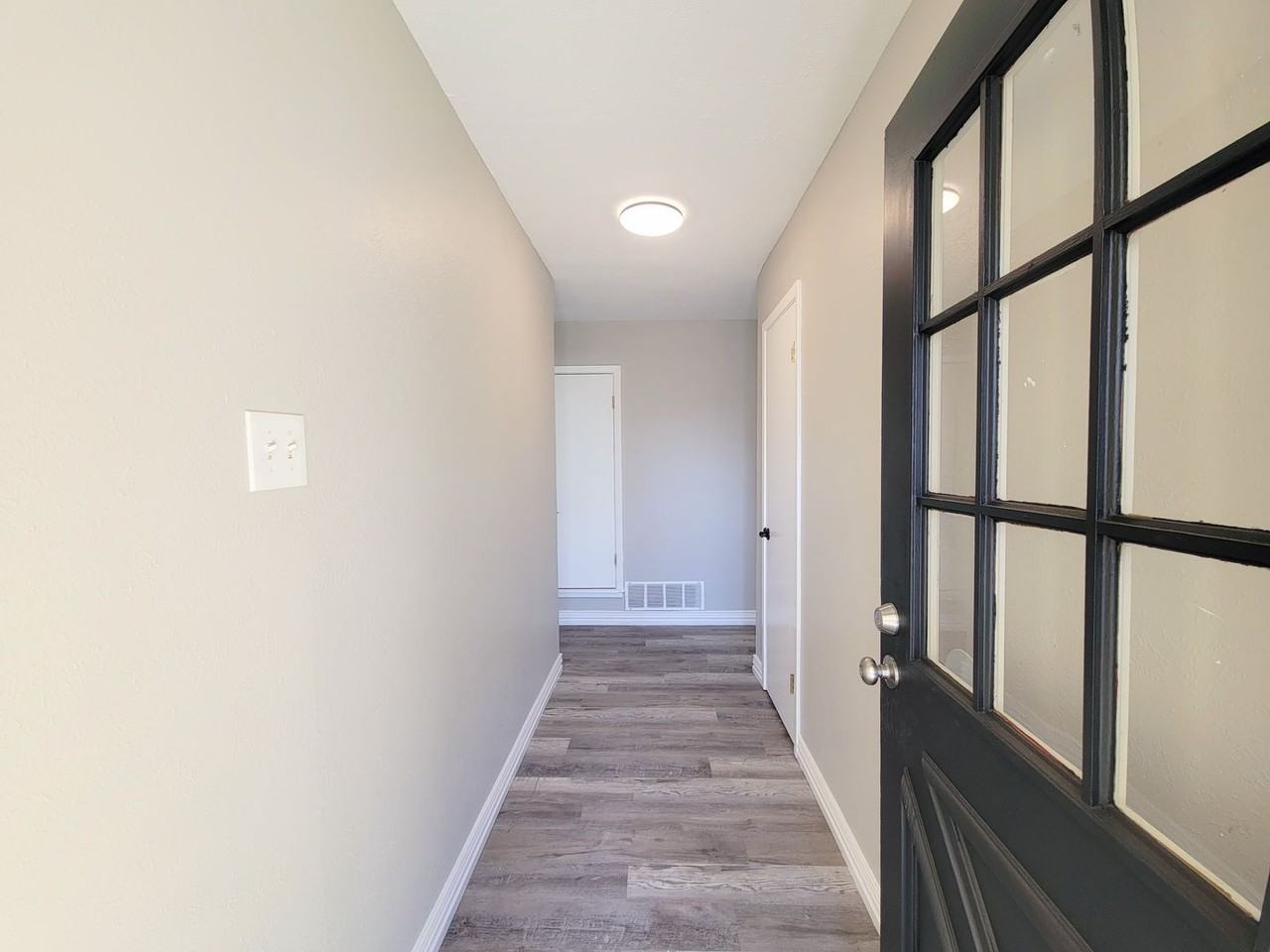 309 Iowa St - Photo 2 of 22