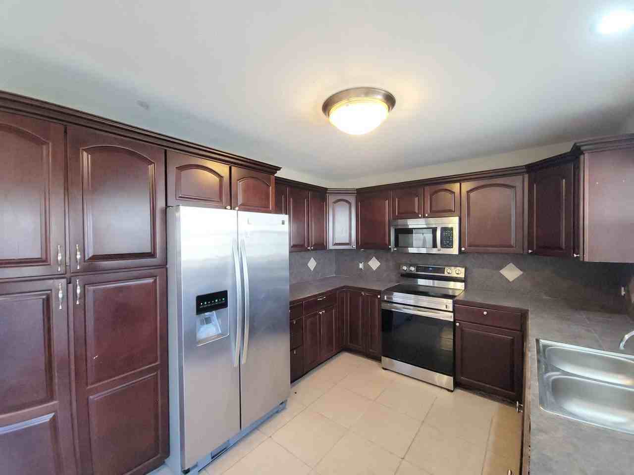309 Iowa St - Photo 6 of 22