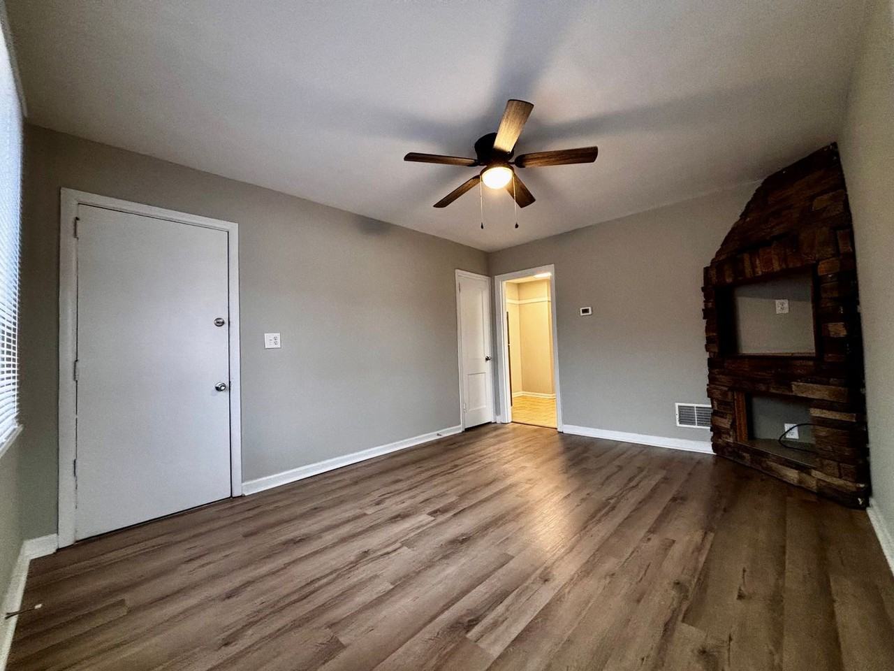 237 E Xenia Dr #A - Photo 2 of 11