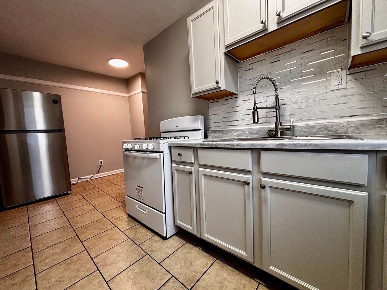 237 E Xenia Dr #A - Photo 4 of 11