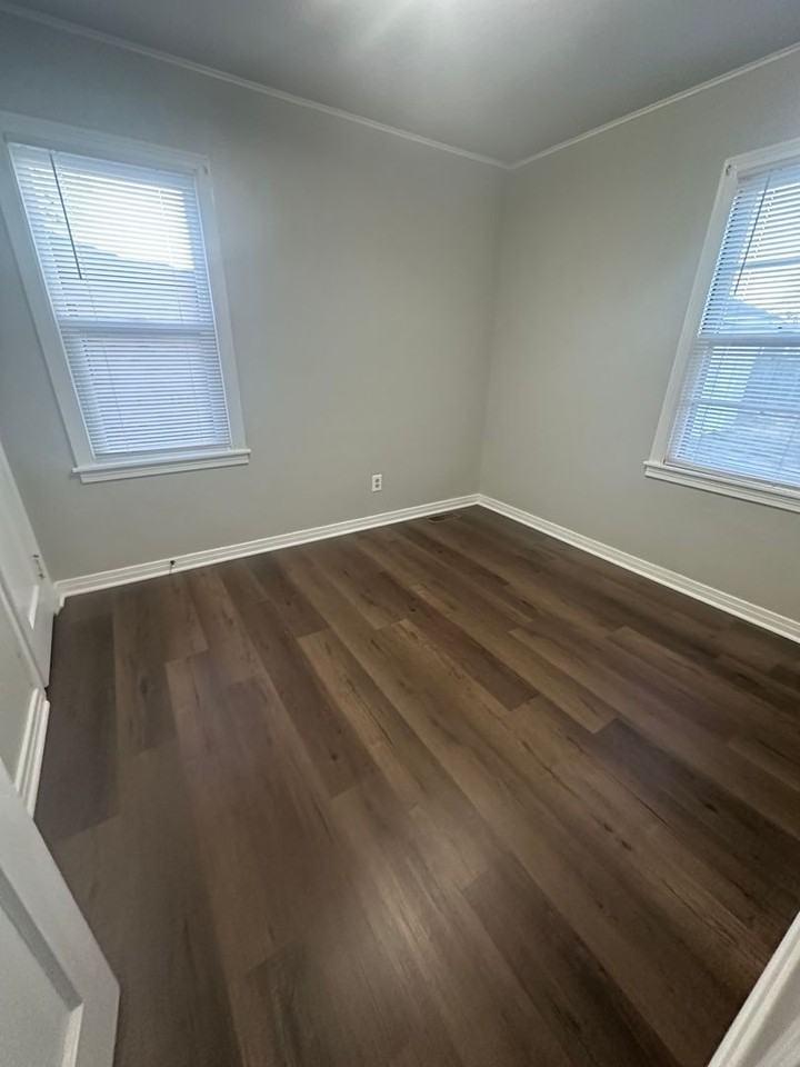 3121 24th St - Photo 5 of 8