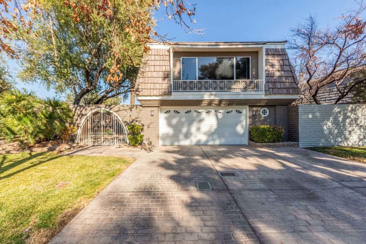 754 Vegas Valley Dr - Photo 2 of 34
