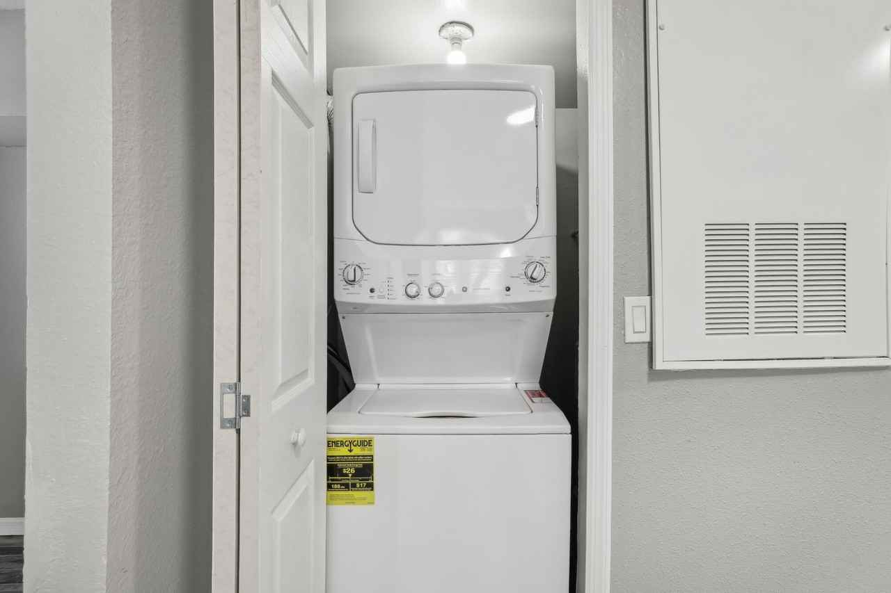 Polos - Photo 7 of 29