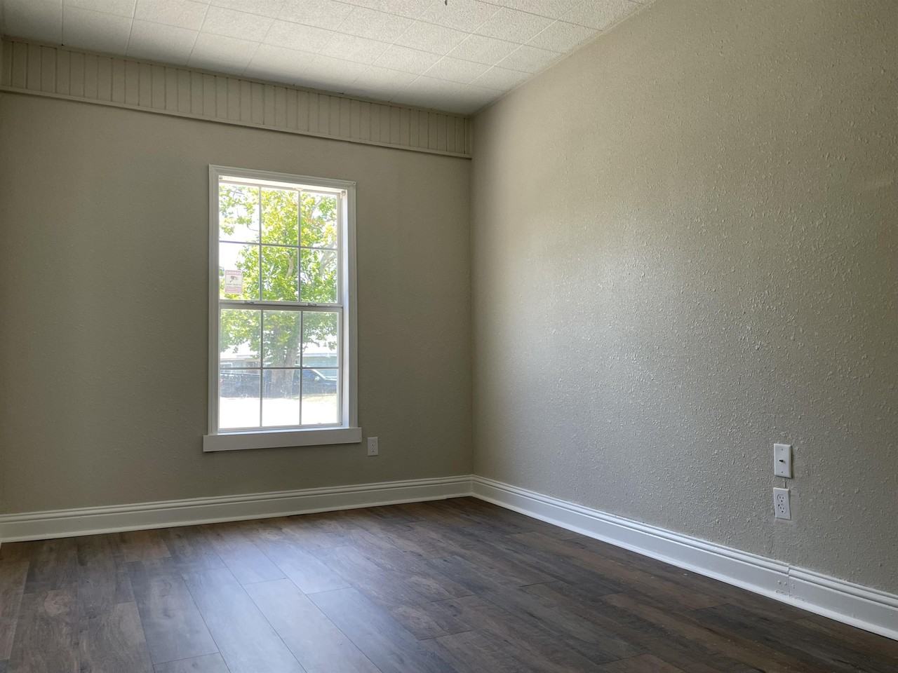 1719 Walton Walker Drive - Photo 3 of 9