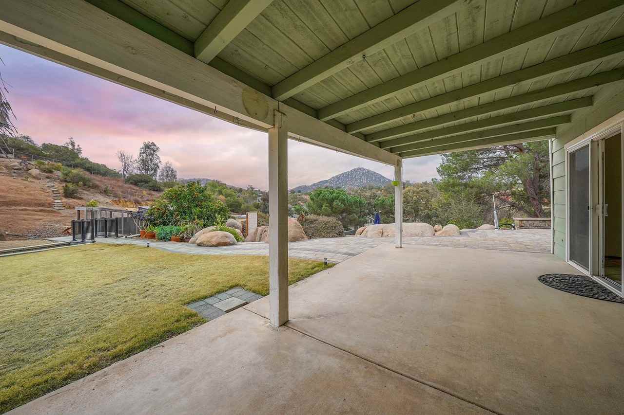 17649 Rancho De Carole Rd - Photo 3 of 10