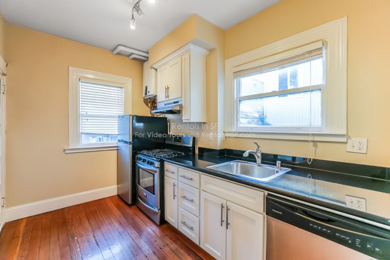 3368 25th St - Photo 5 of 11