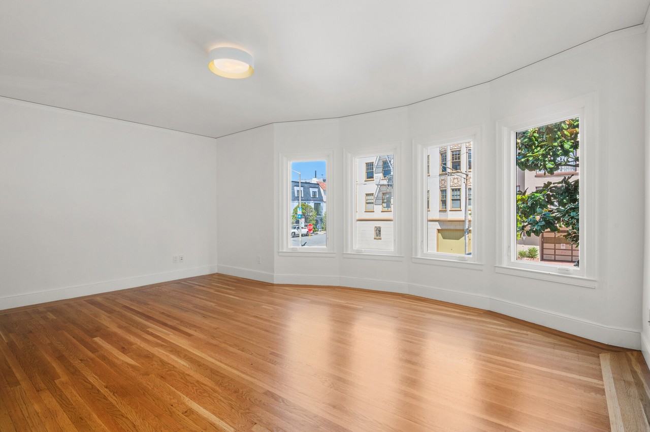 3351 Broderick St - Photo 2 of 16