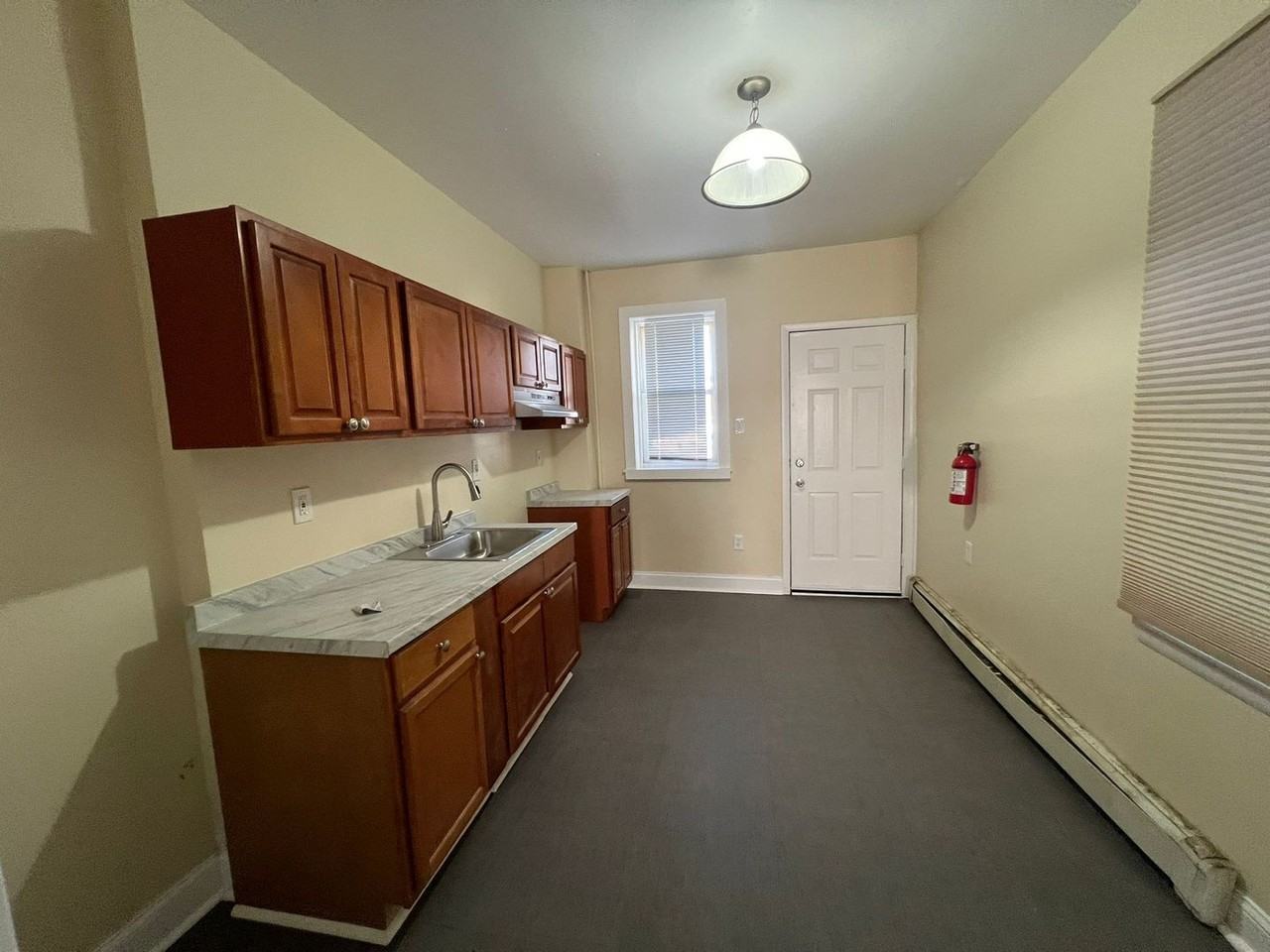 510 W Hanover St - Photo 4 of 13