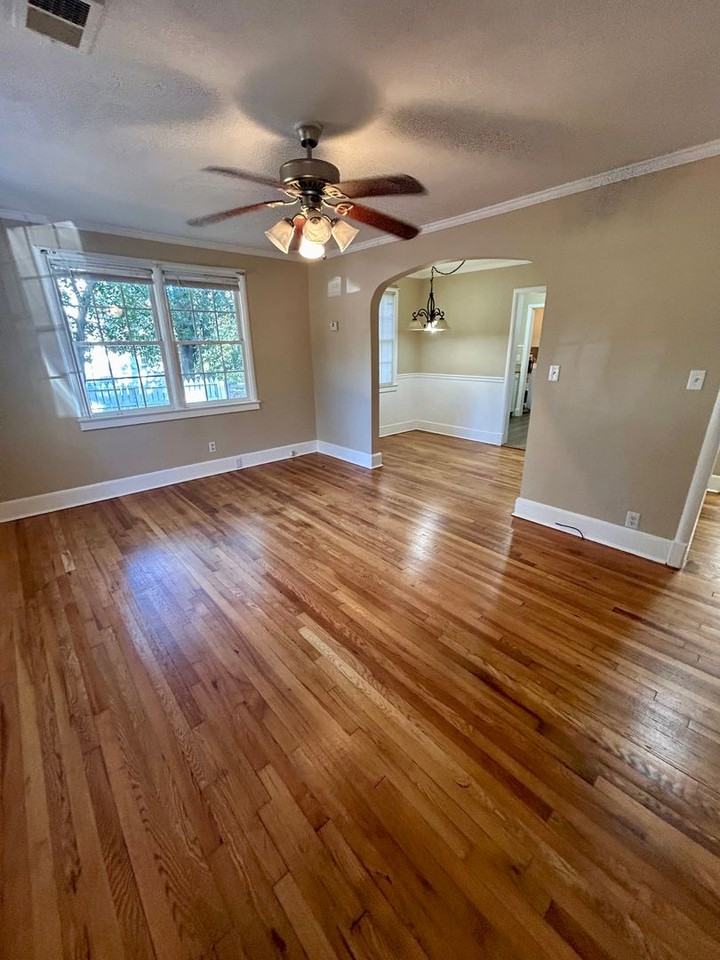 936 W Liberty St - Photo 2 of 11