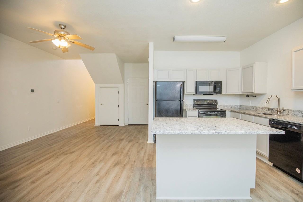 786 W Breeze Cv - Photo 6 of 20
