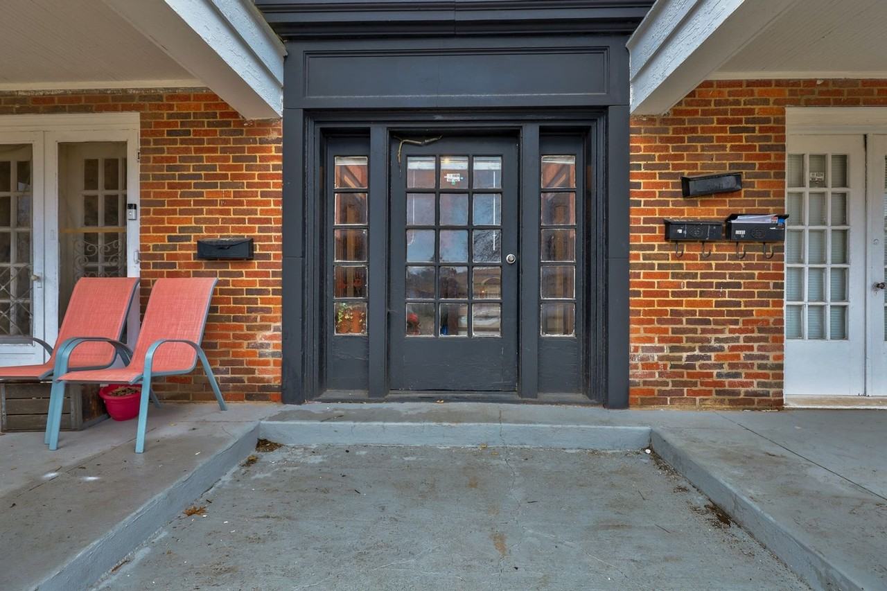 1407 1/2 Nw 17th St - Photo 2 of 29