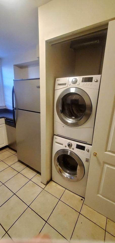 904 S Potomac St - Photo 6 of 11