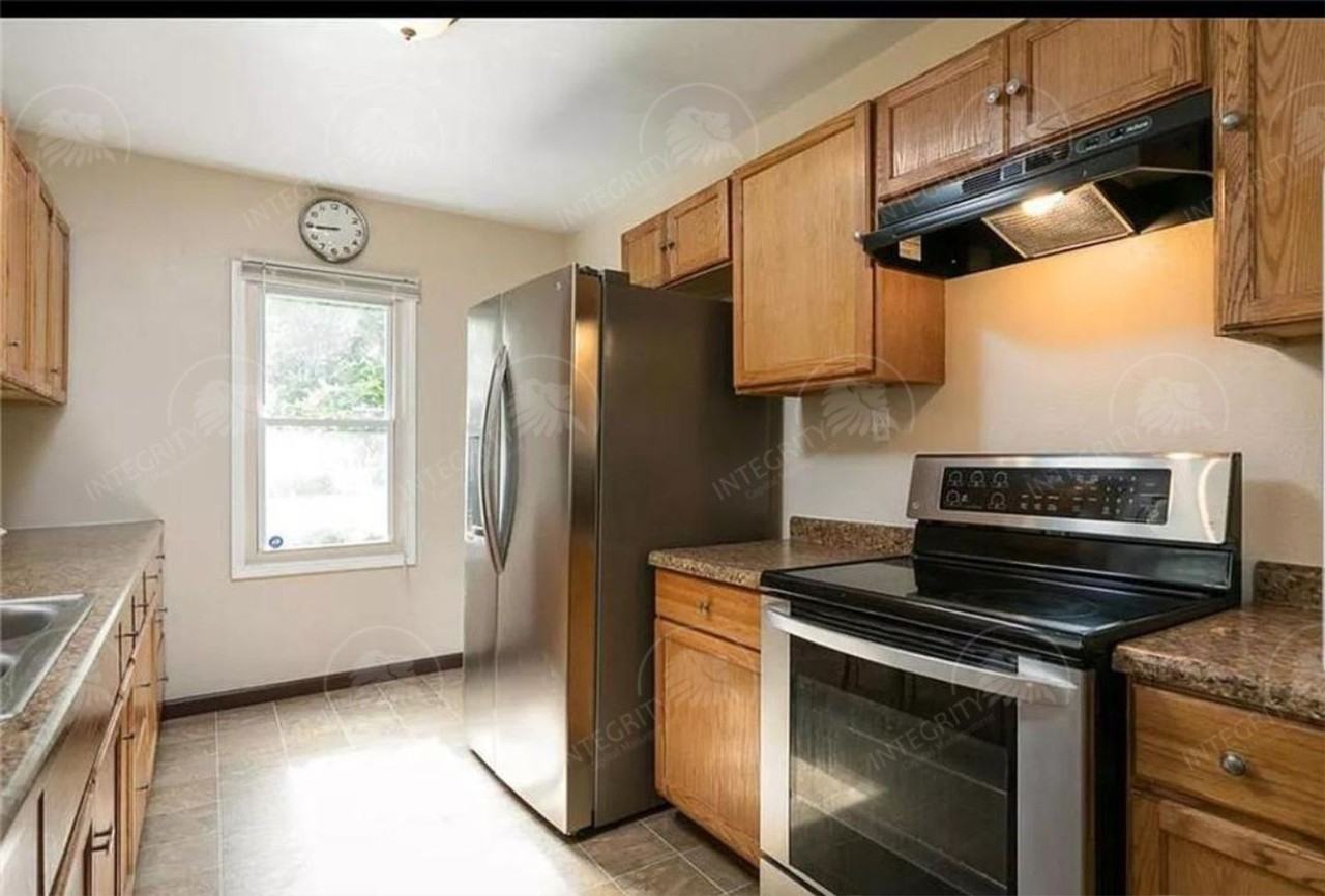 5241 Brookwood Ave - Photo 3 of 13