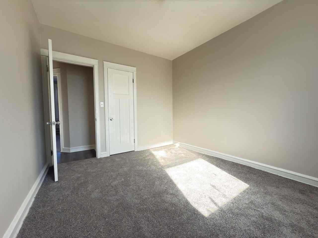 3535 Lyndale Ave - Photo 5 of 8