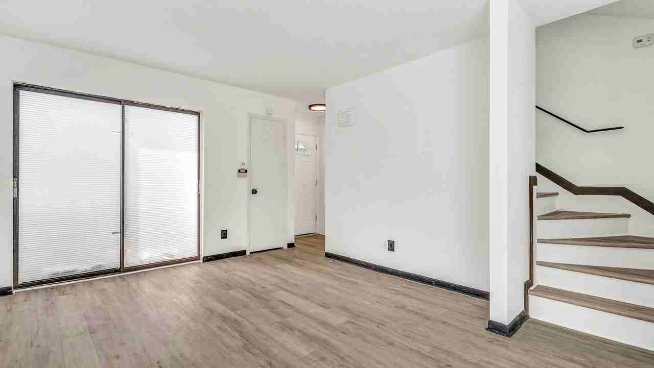 8800 Bardmoor Blvd #12 - Photo 7 of 36