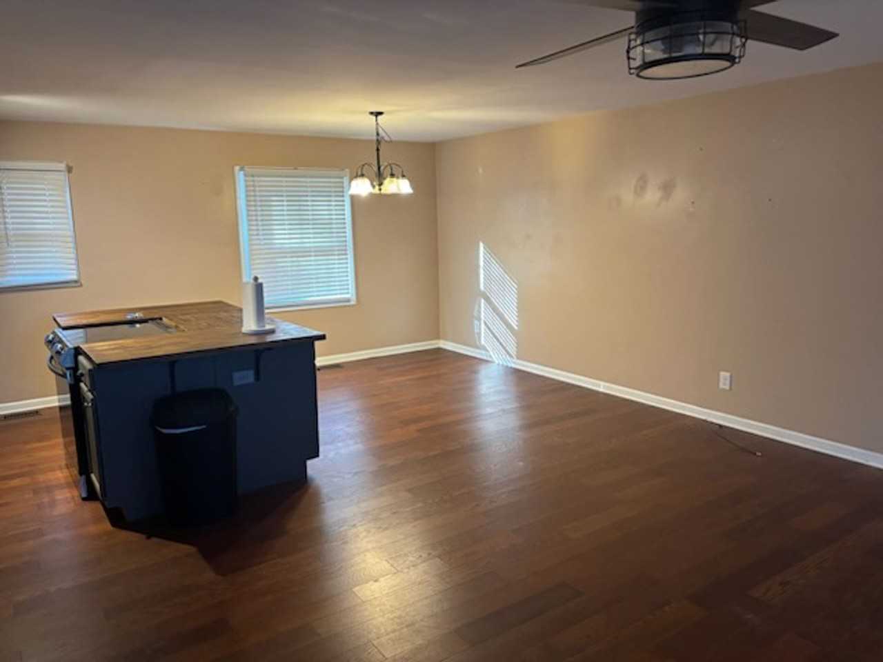 149 Goodman St - Photo 2 of 9