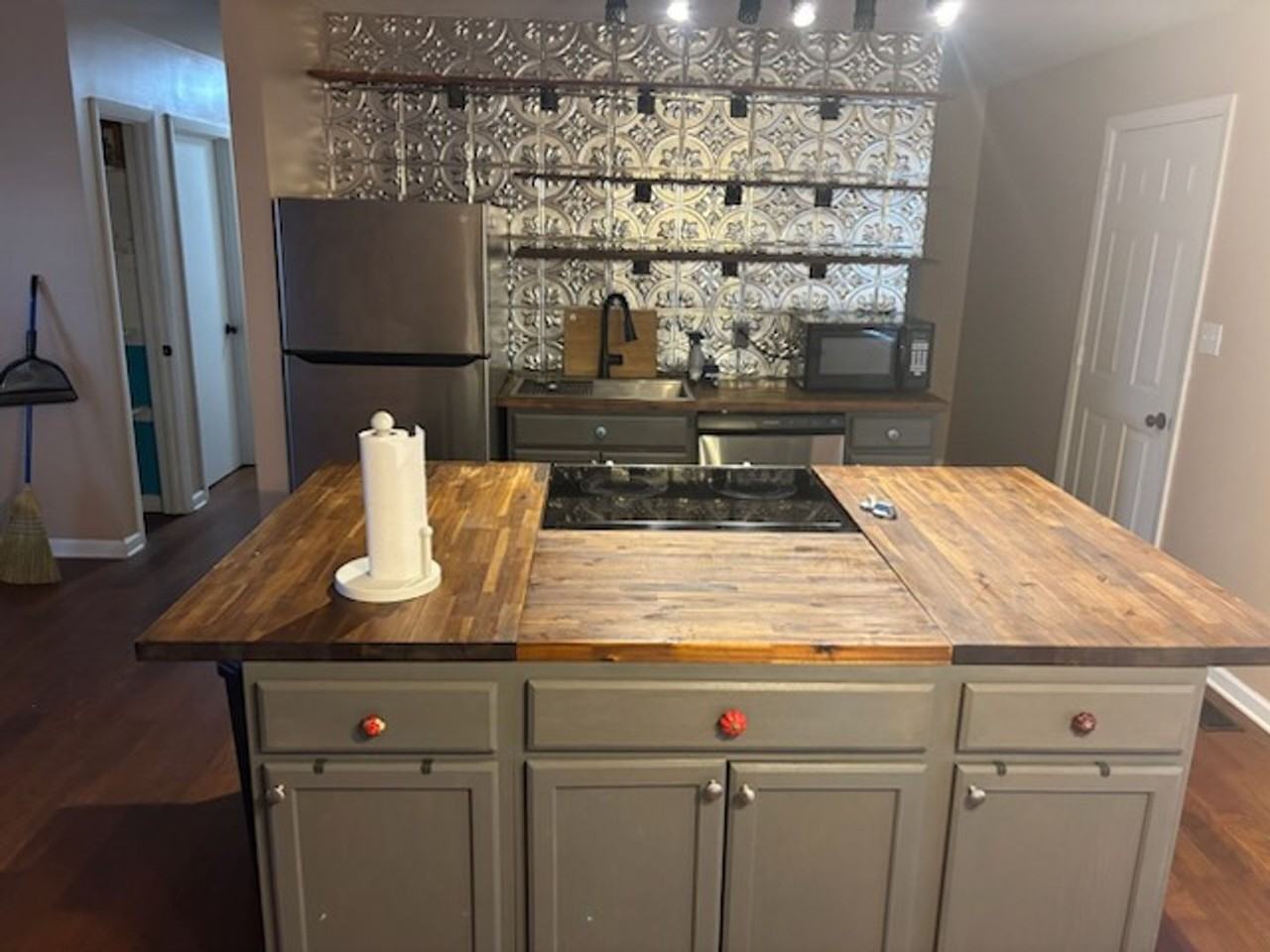 149 Goodman St - Photo 3 of 9