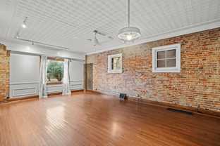 2009 Lynch St - Photo 1 of 1