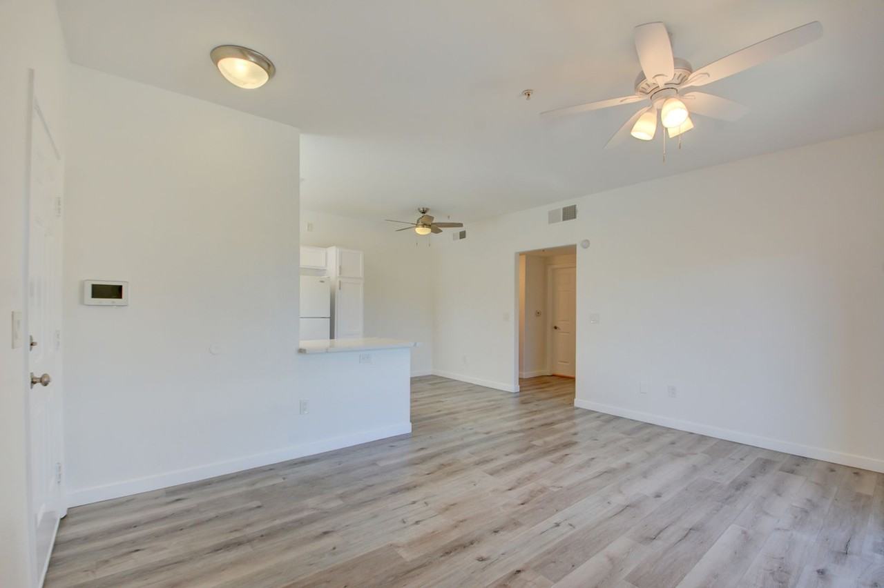 2291 W Horizon Ridge Pkwy #8243 - Photo 3 of 48