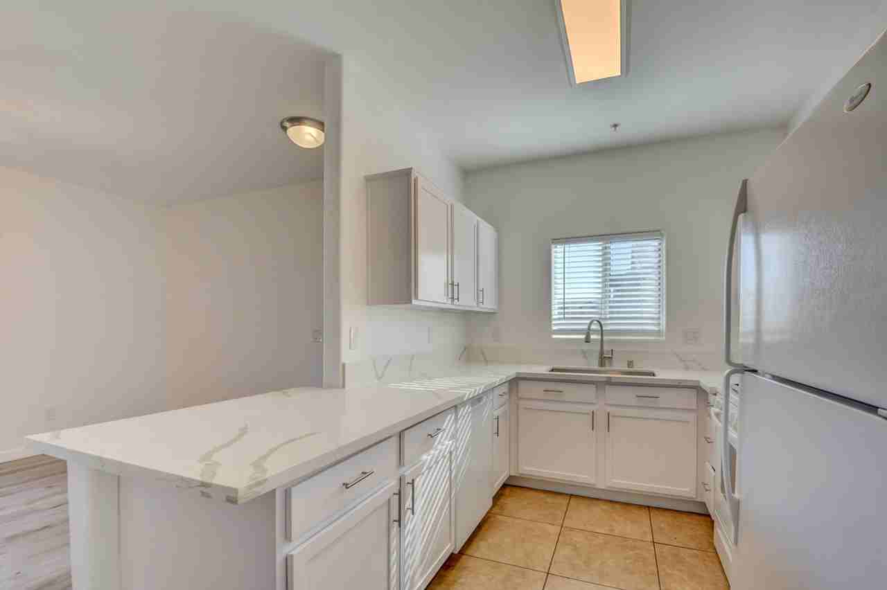 2291 W Horizon Ridge Pkwy #8243 - Photo 5 of 48