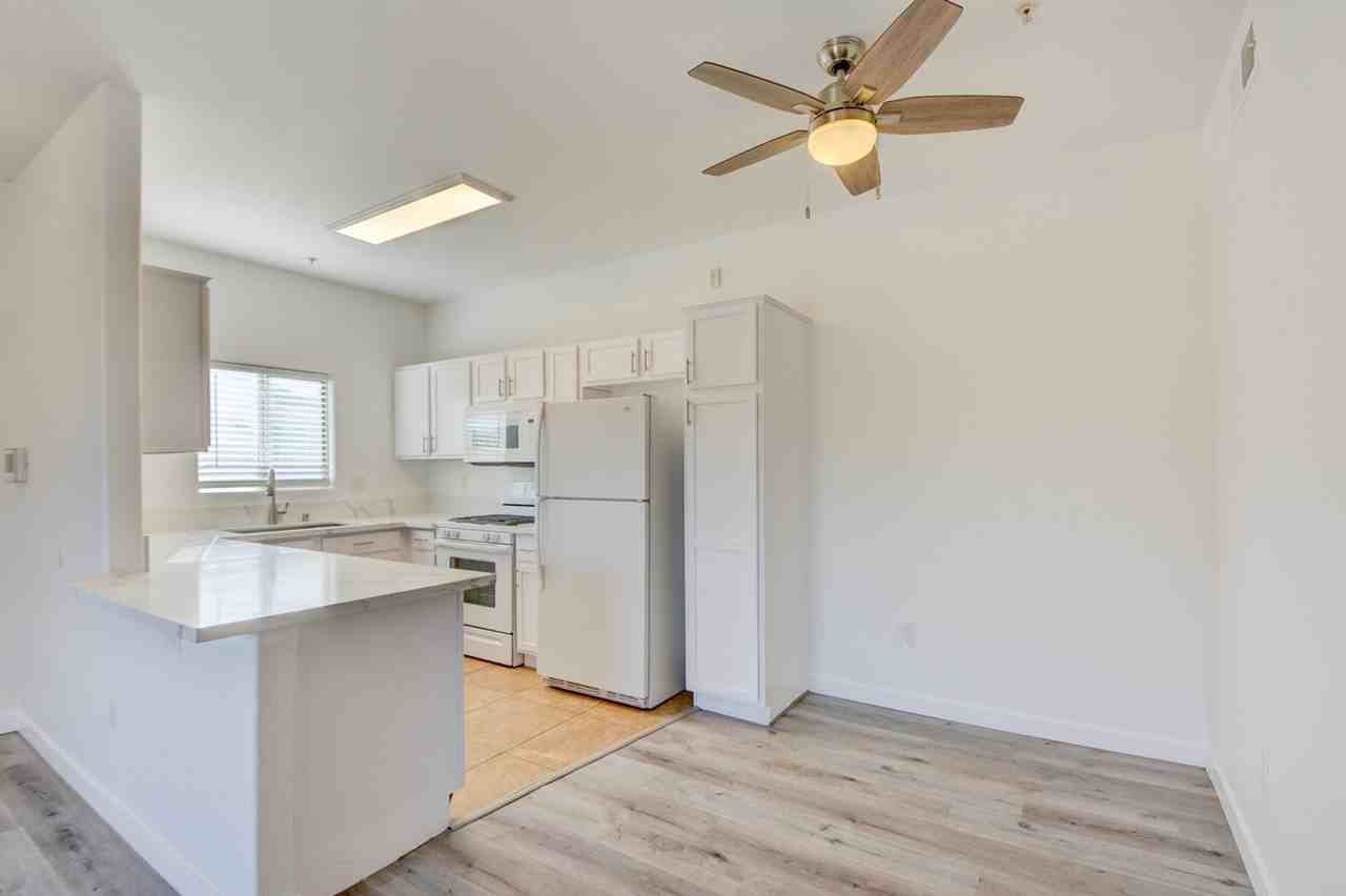 2291 W Horizon Ridge Pkwy #8243 - Photo 7 of 48