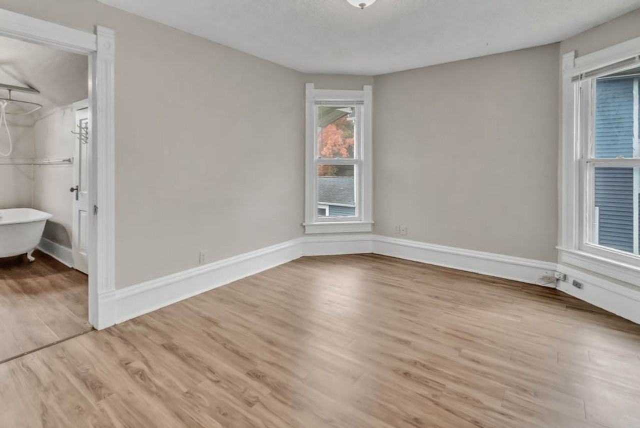 1120 1/2 Washington St - Photo 2 of 18