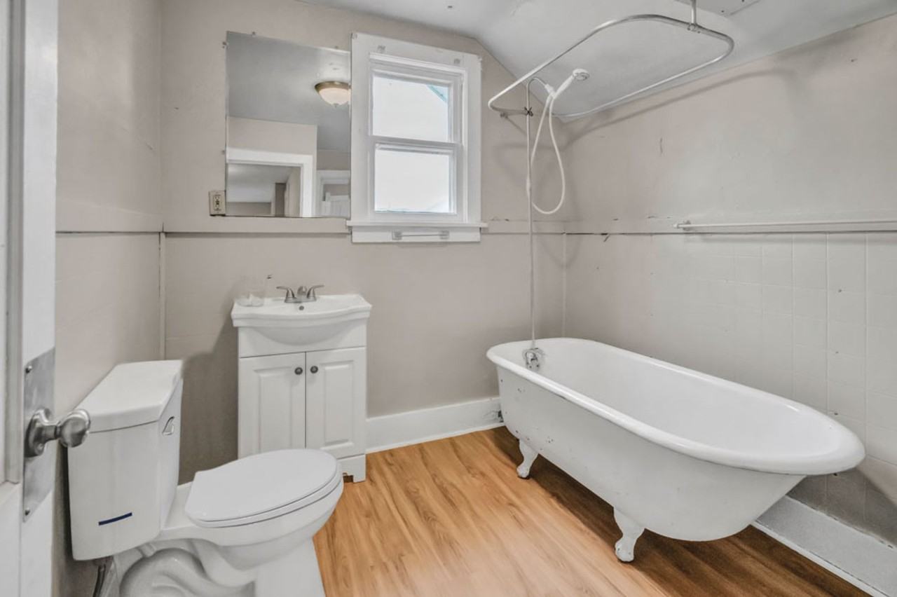 1120 1/2 Washington St - Photo 3 of 18