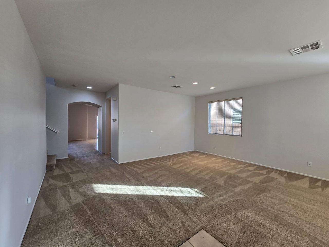 3061 W Lumber St - Photo 2 of 26