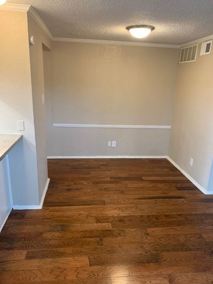 Santa Monica Apartments - Photo 3 of 40