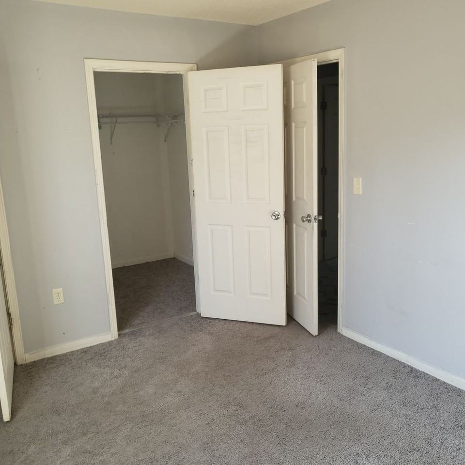 123 Circle Drive - Photo 7 of 12