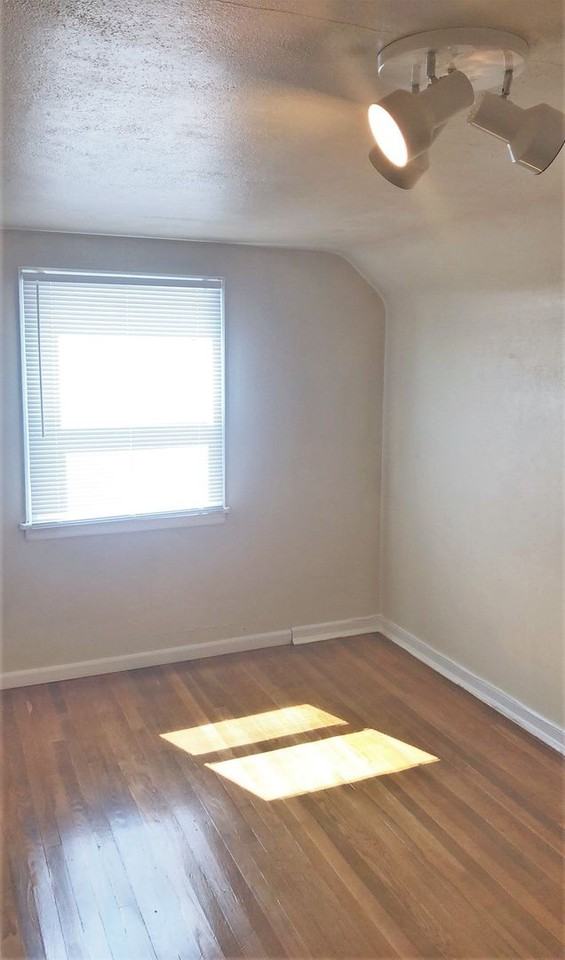 1823 High St - Photo 3 of 10