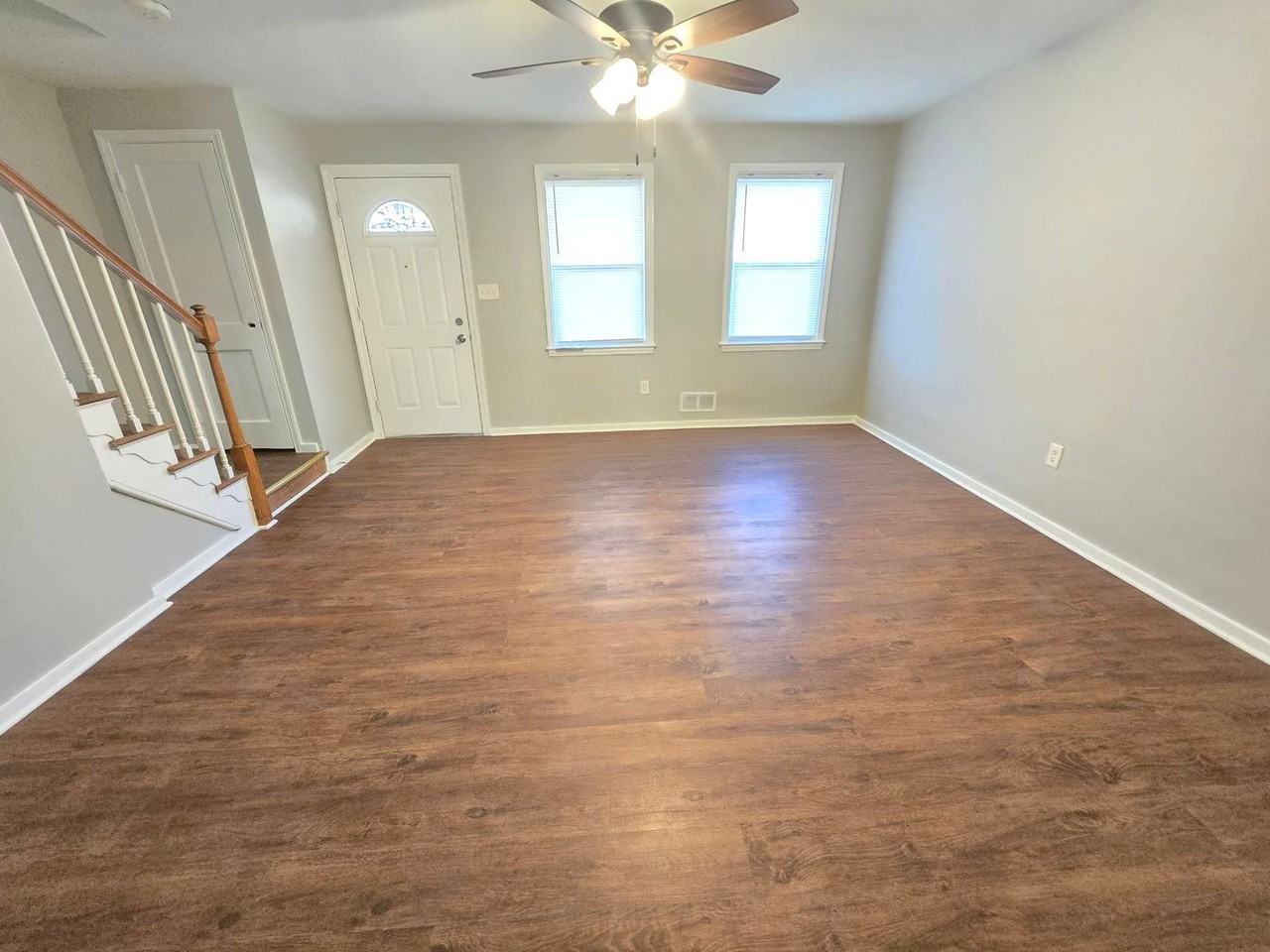 1225 Cochran Ave - Photo 3 of 26