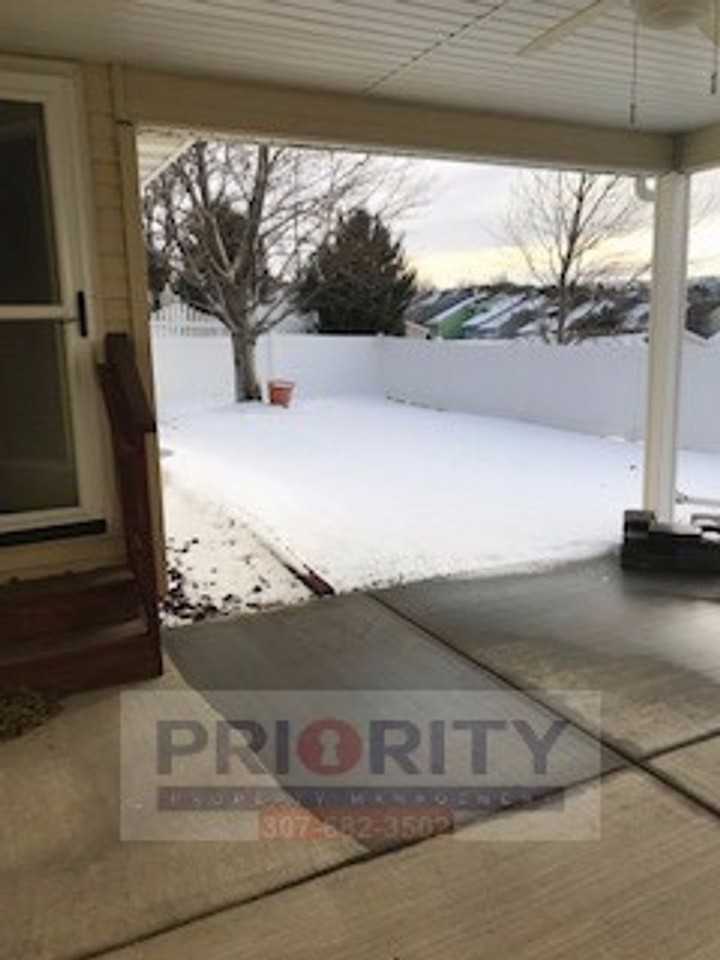 102 Oregon Ave - Photo 2 of 14