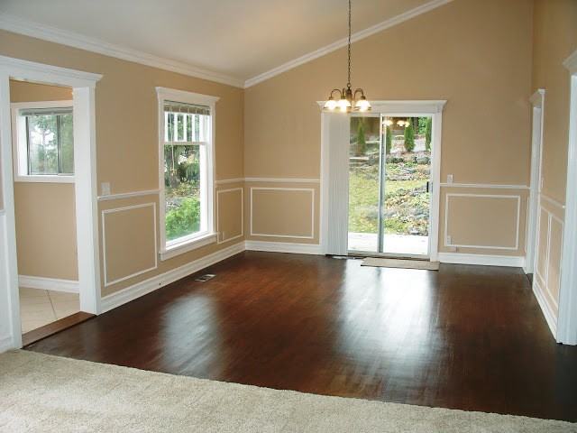 140 Se Oak St - Photo 3 of 10