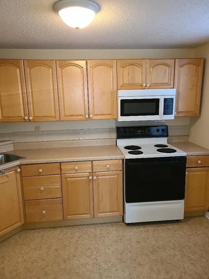 Historic Greystone Apartments - Photo 5 of 8