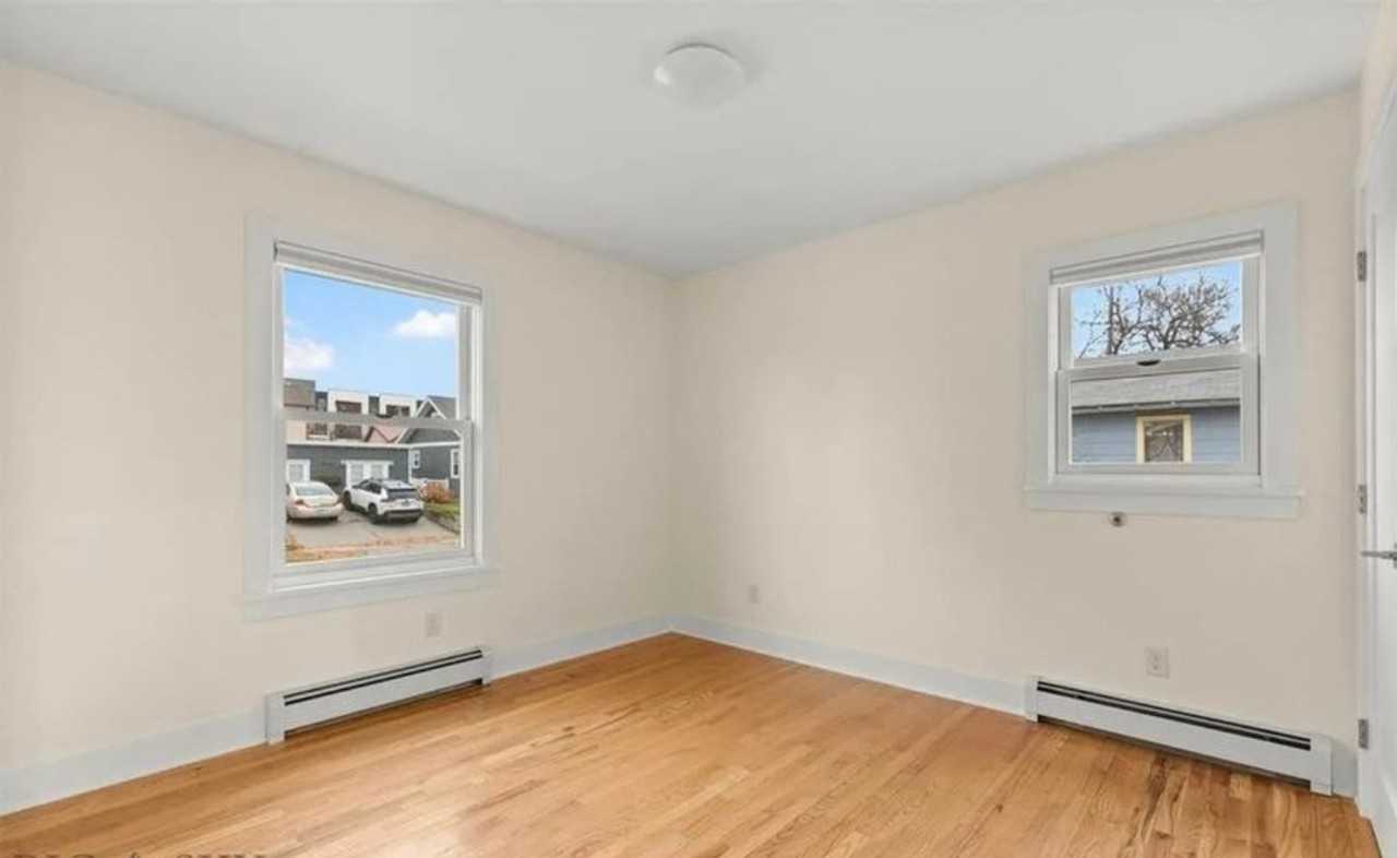 202 S 8th Ave - Photo 5 of 18