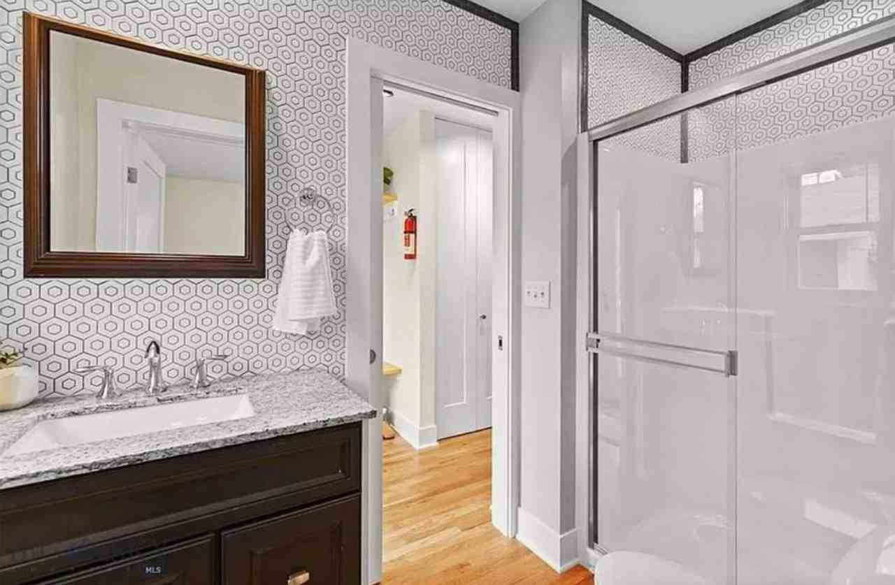 202 S 8th Ave - Photo 6 of 18