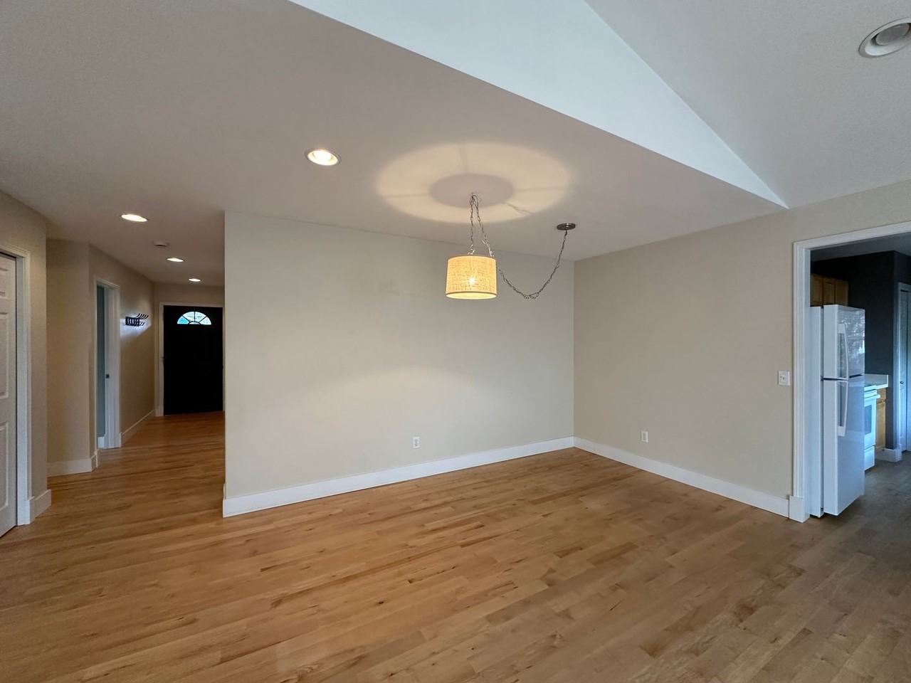 2860 Montello Pl - Photo 3 of 11