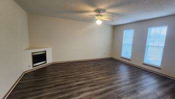 featured image of 510 E Whitefish Bay Pl