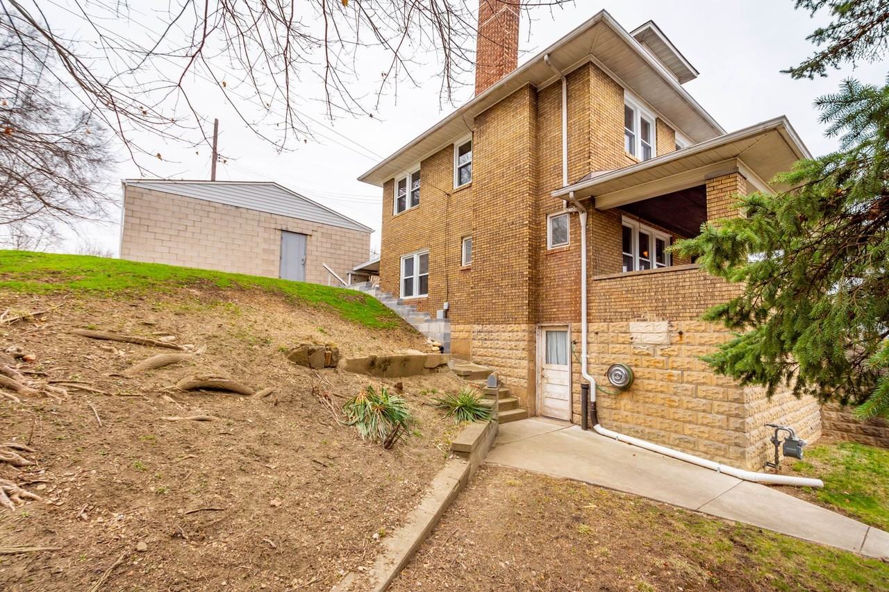 417 Reifert St - Photo 2 of 27