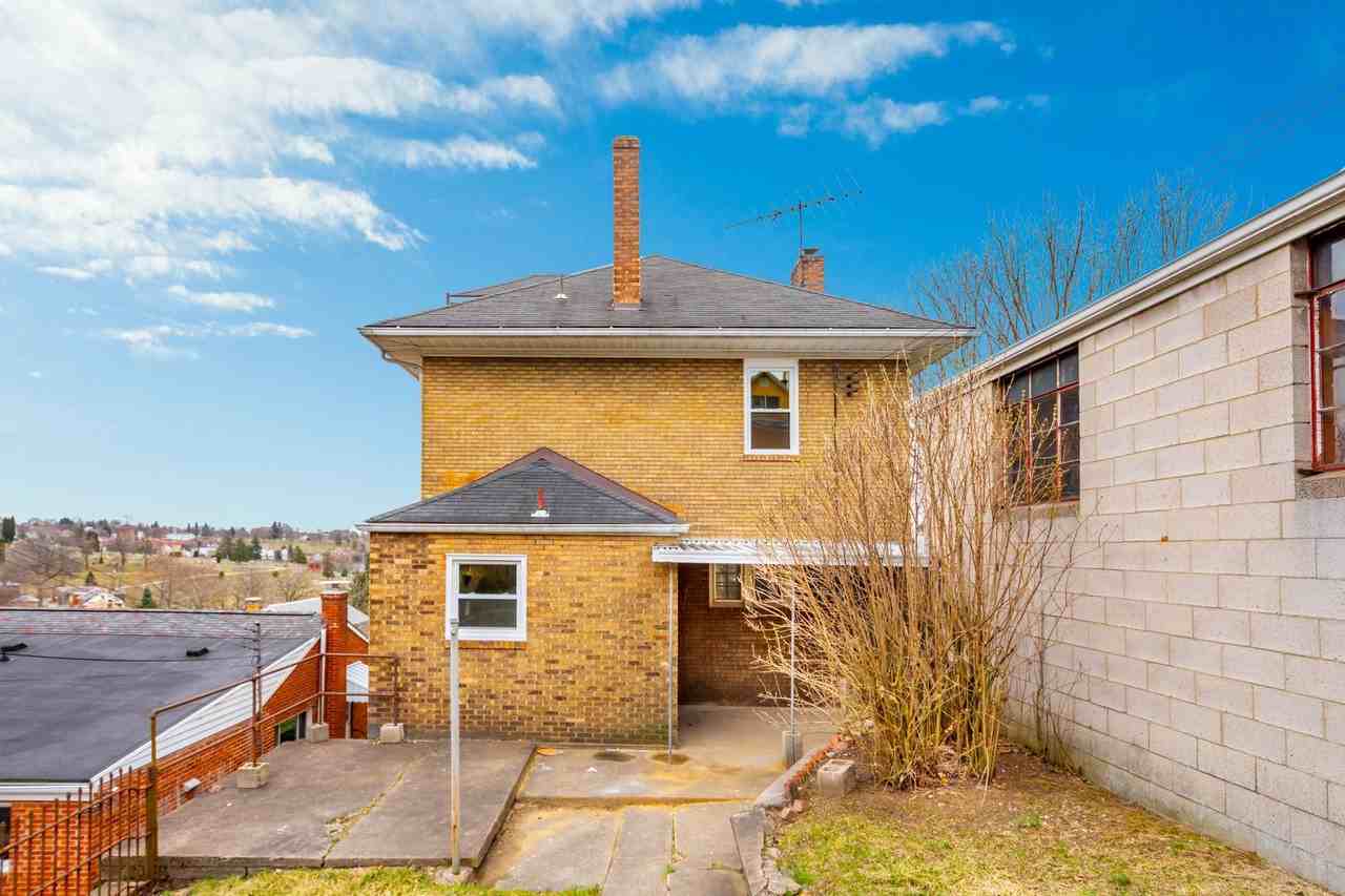 417 Reifert St - Photo 3 of 27