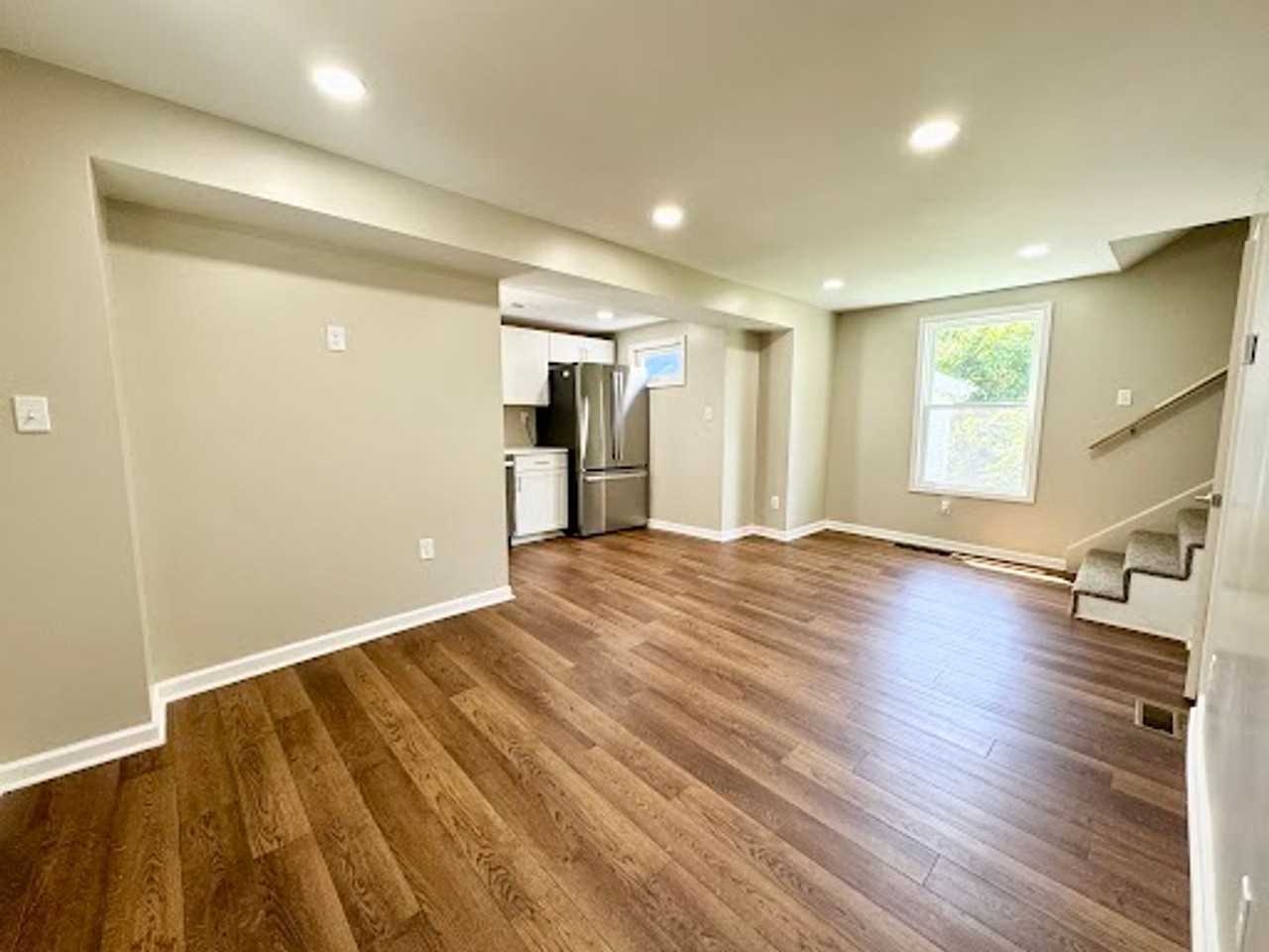 441 Baird St - Photo 5 of 13