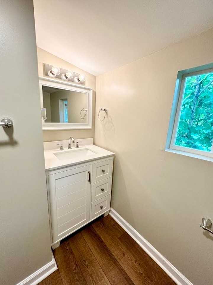 441 Baird St - Photo 6 of 13