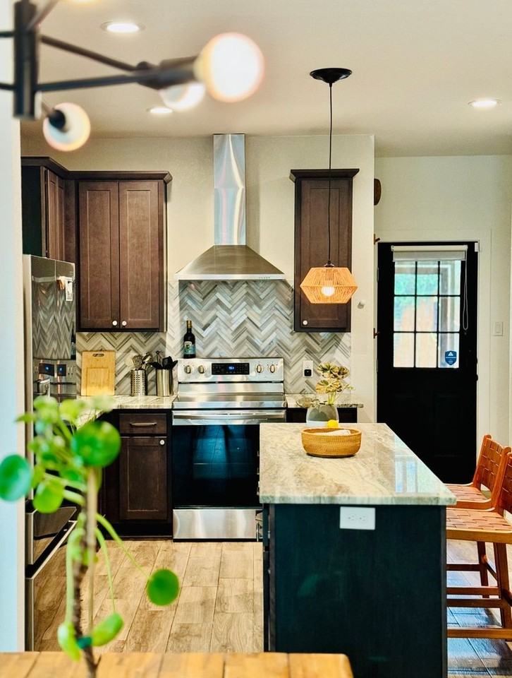 607 Dawson St - Photo 2 of 29