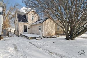 featured image of 2615 Emmons Ave